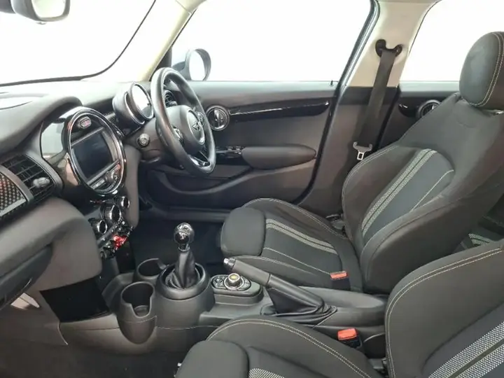 Mini Hatch 2018 photo 5
