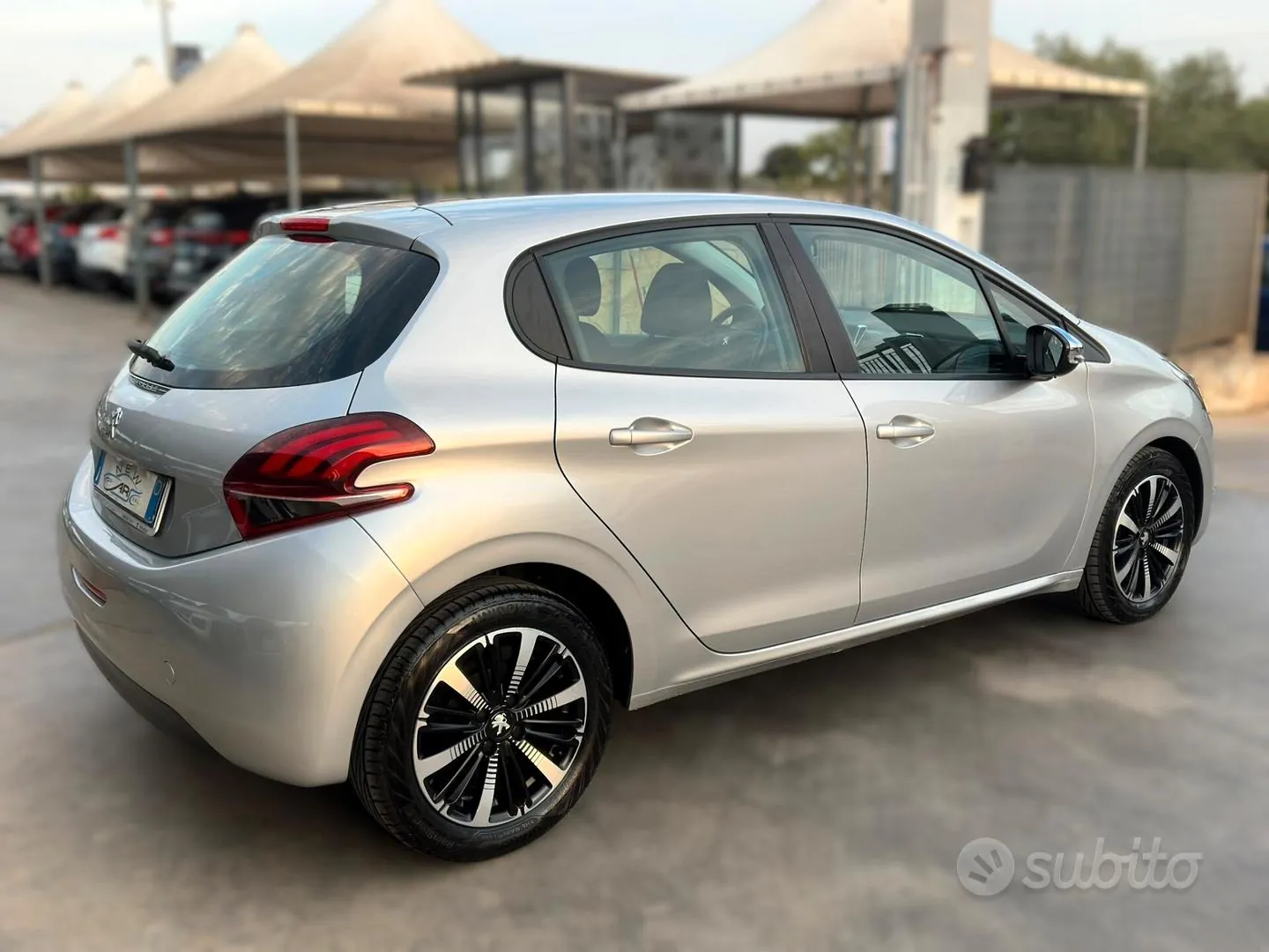 Peugeot 208 2018 photo 2