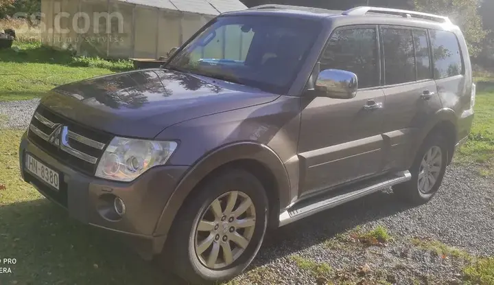 Mitsubishi Pajero 2010 photo 5
