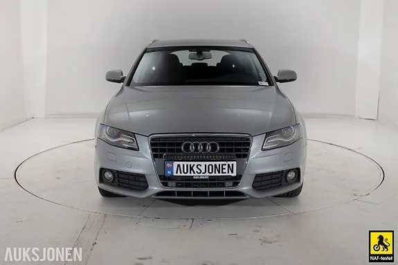 Audi A4 2011 photo 2