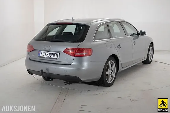Audi A4 2011 photo 4