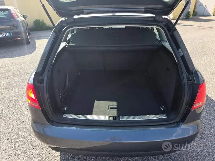 Audi A4 2009 photo 5