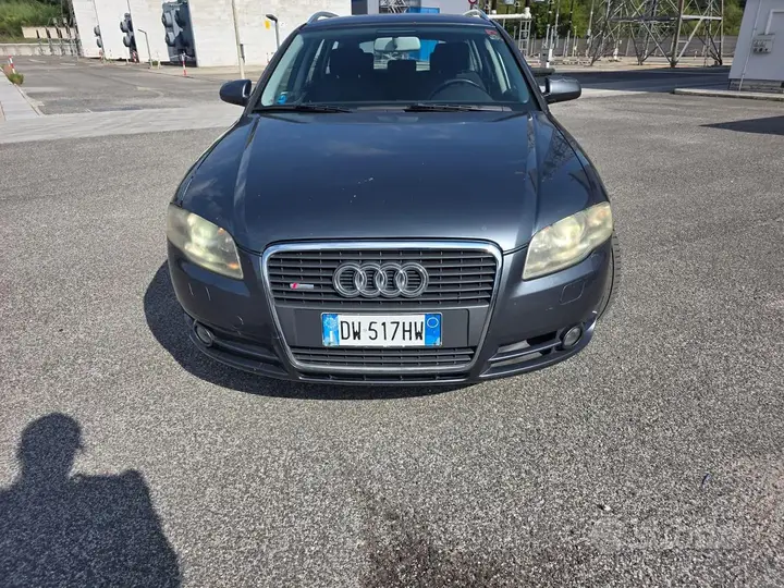 Audi A4 2009 photo 3
