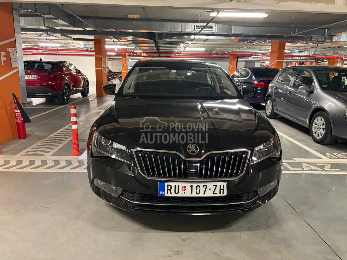 Skoda Superb 2018 photo 2