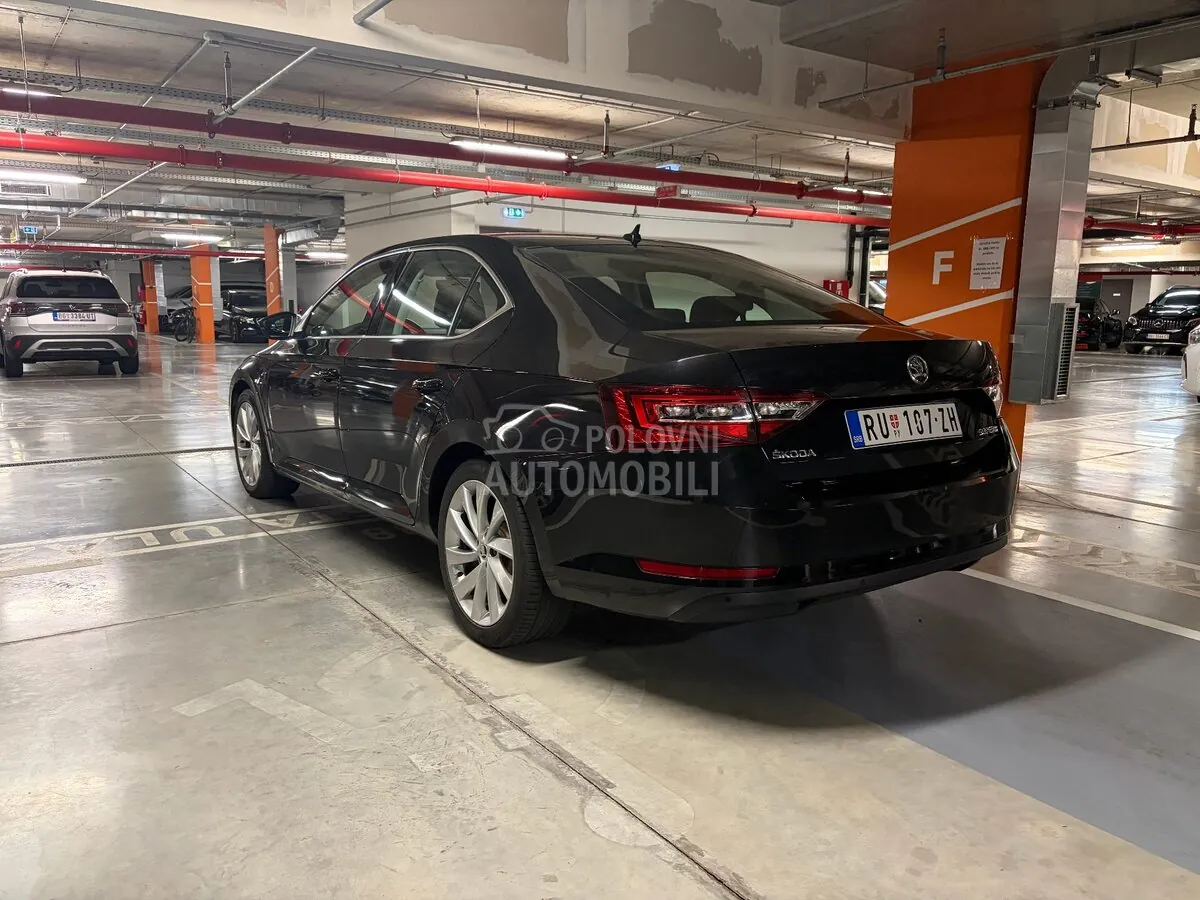 Skoda Superb 2018 photo 4