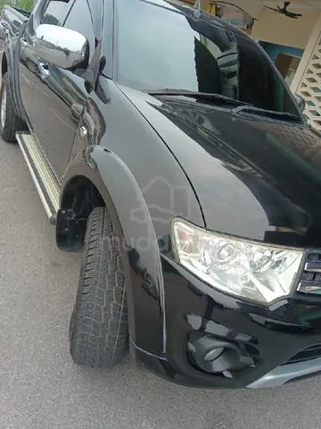 Mitsubishi Triton