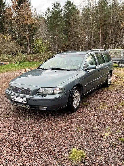 Volvo V70 2004 photo 2