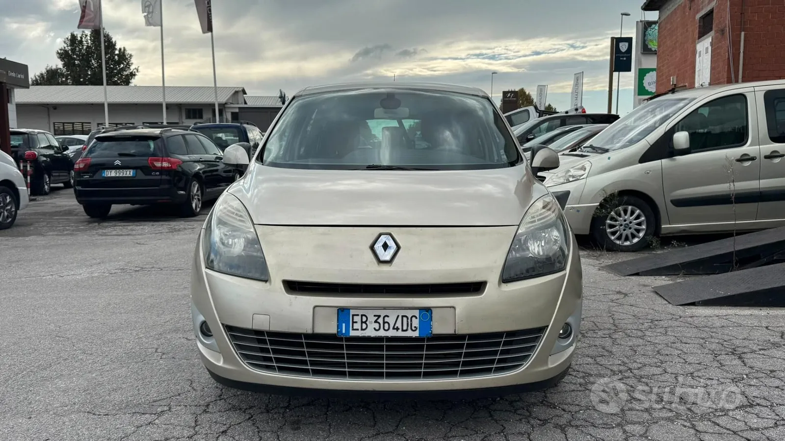 Renault Scenic 2010 photo 2
