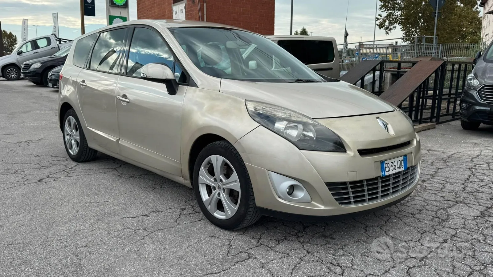 Renault Scenic 2010 photo 3