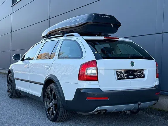 Skoda Octavia Scout 2012 photo 5