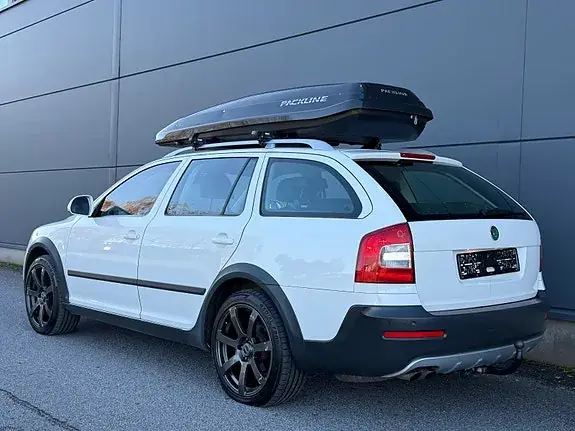 Skoda Octavia Scout 2012 photo 4