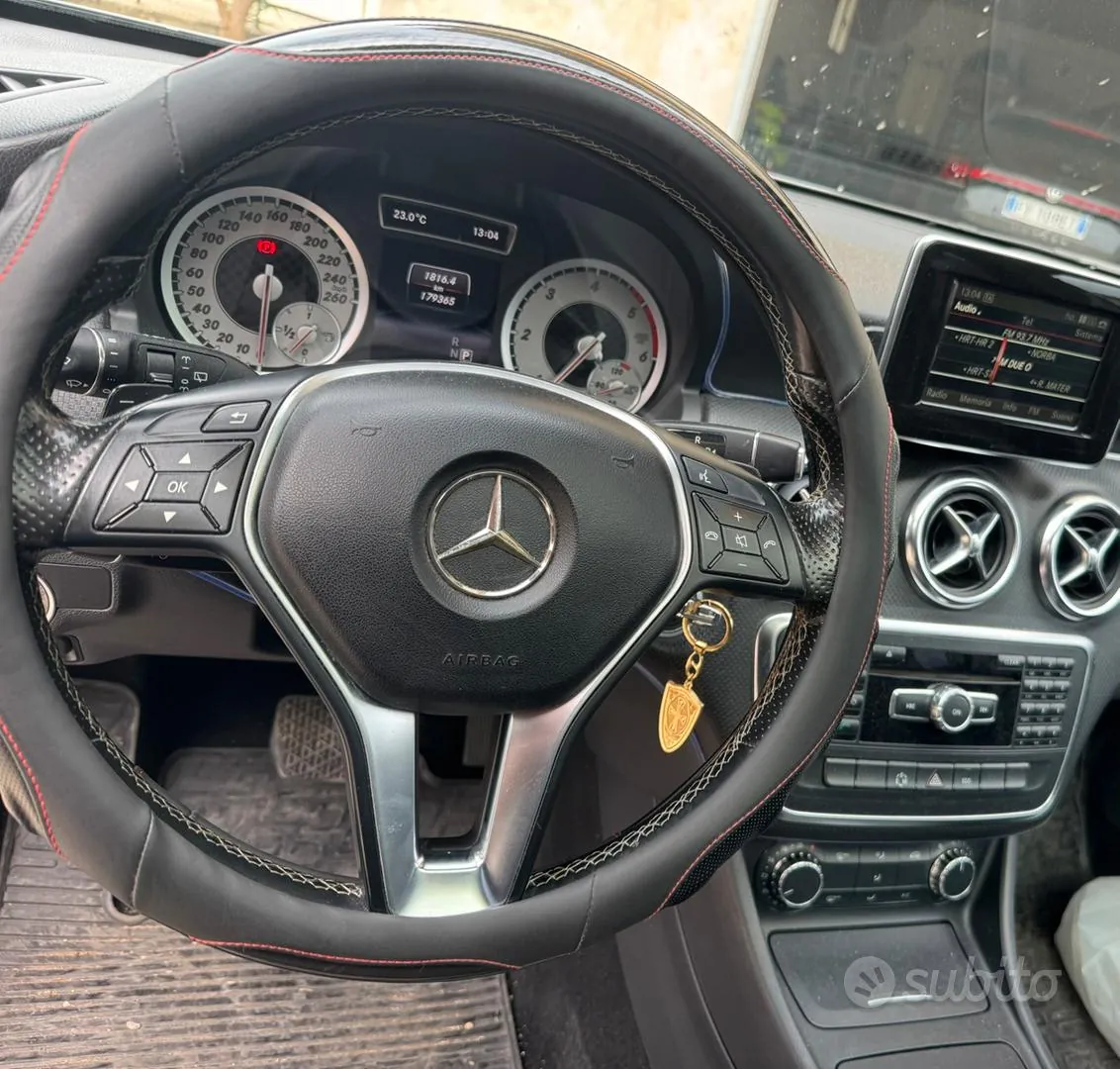 Mercedes-Benz A 200 2014 photo 4