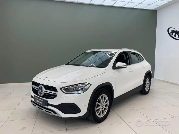Mercedes-Benz Gla 2023 photo 3