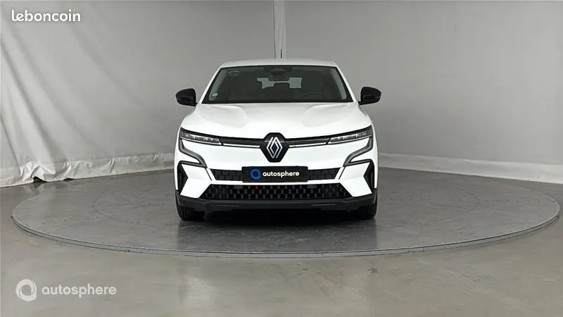 Renault Megane 2023 photo 2