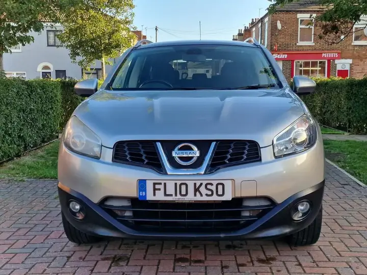 Nissan Qashqai 2010 photo 2