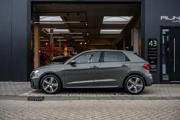 Audi A1 2020 photo 2