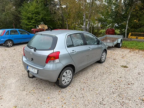 Toyota Yaris 2009 photo 4