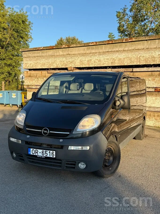 Opel Vivaro 2005 photo 2