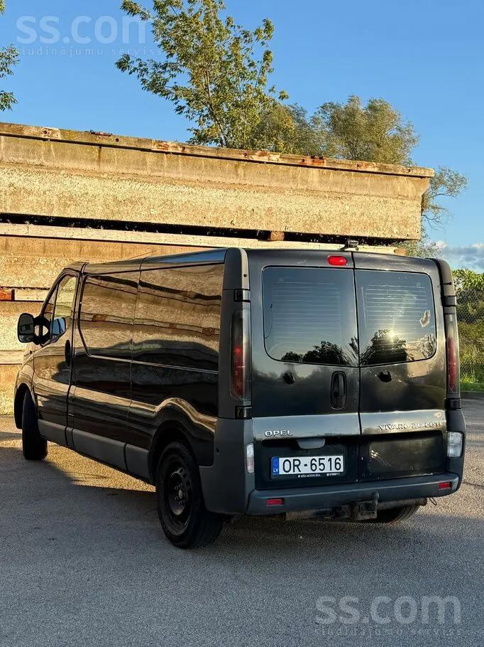 Opel Vivaro 2005 photo 3