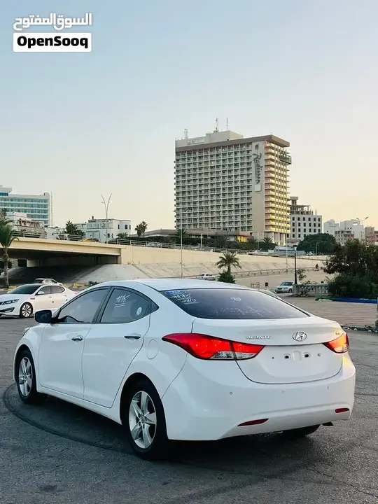 Hyundai Avante 2012 photo 4