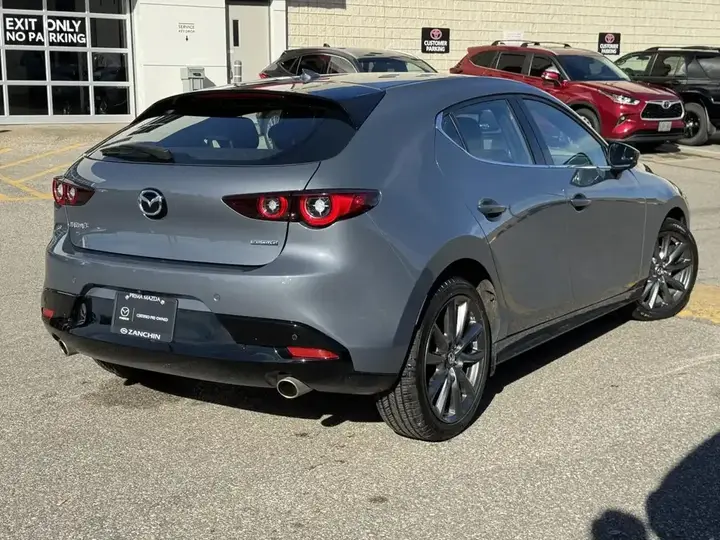 Mazda 3 2023 photo 5