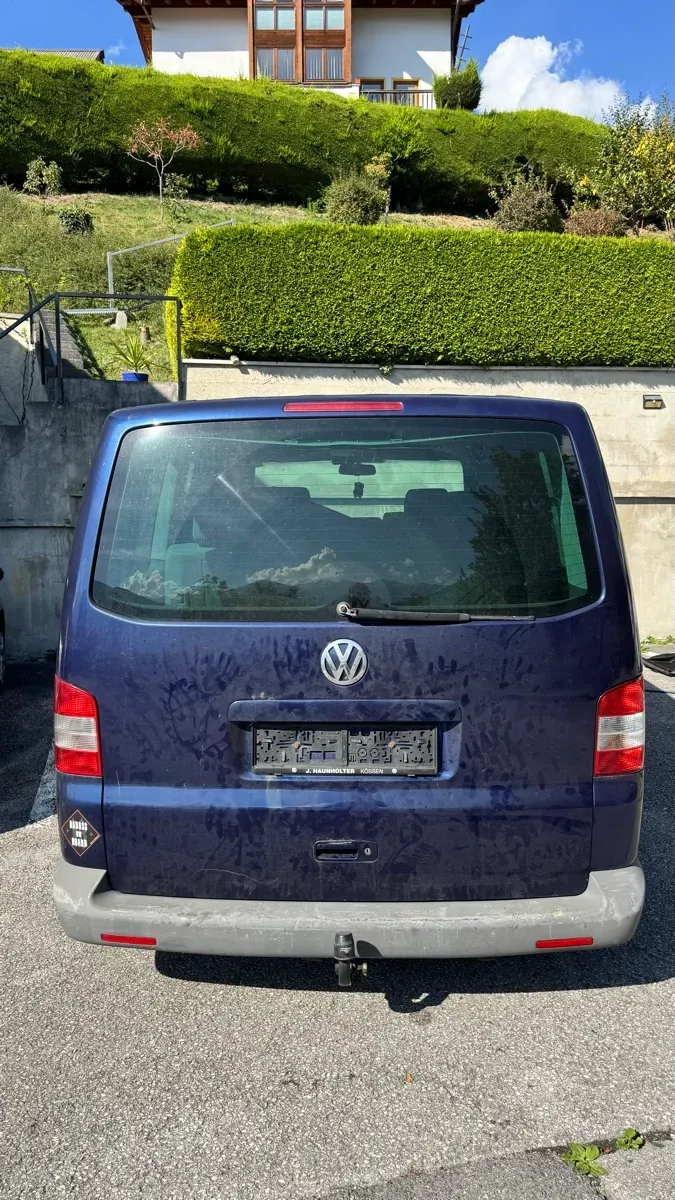 Volkswagen T5 2004 photo 3