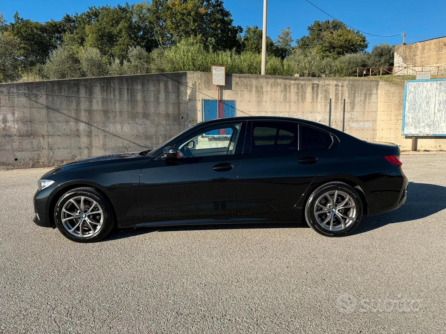 BMW 3 Series 2020 photo 2