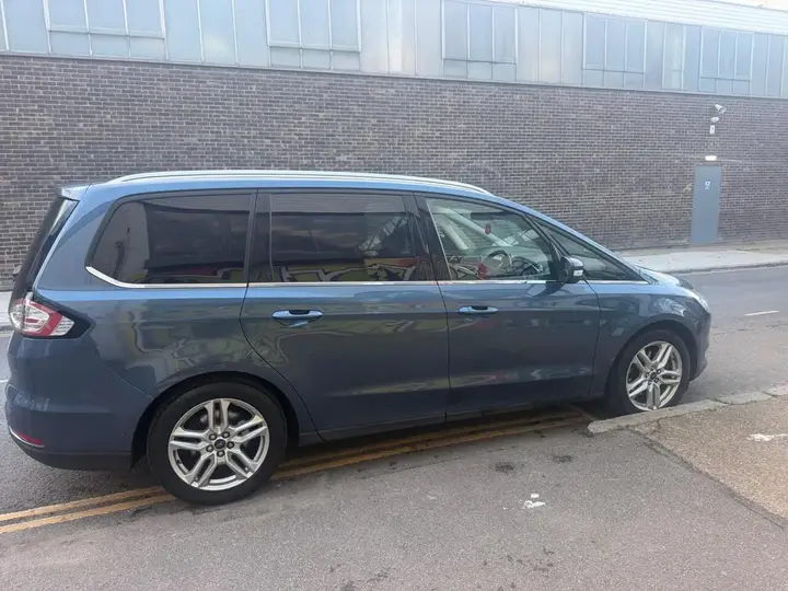 Ford Galaxy 2019 photo 3