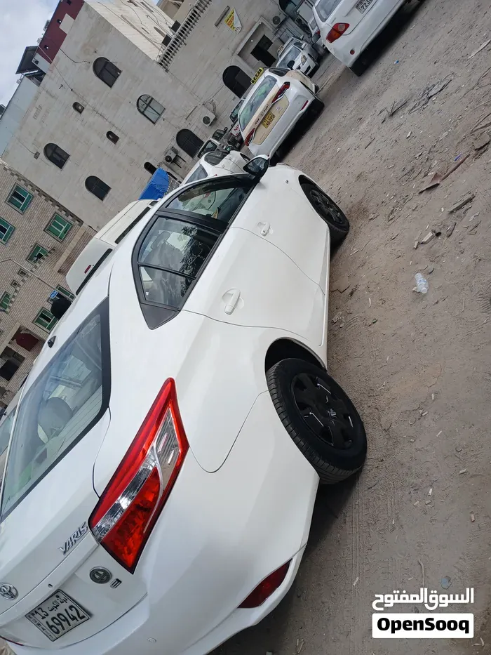 Toyota Yaris 2016 photo 4