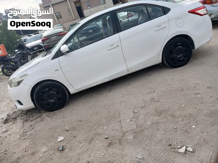 Toyota Yaris 2016 photo 3