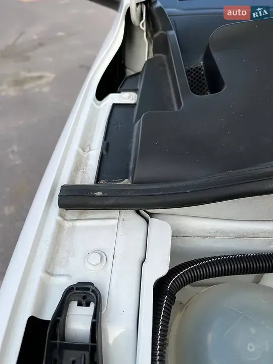 Peugeot 301 2018 photo 2