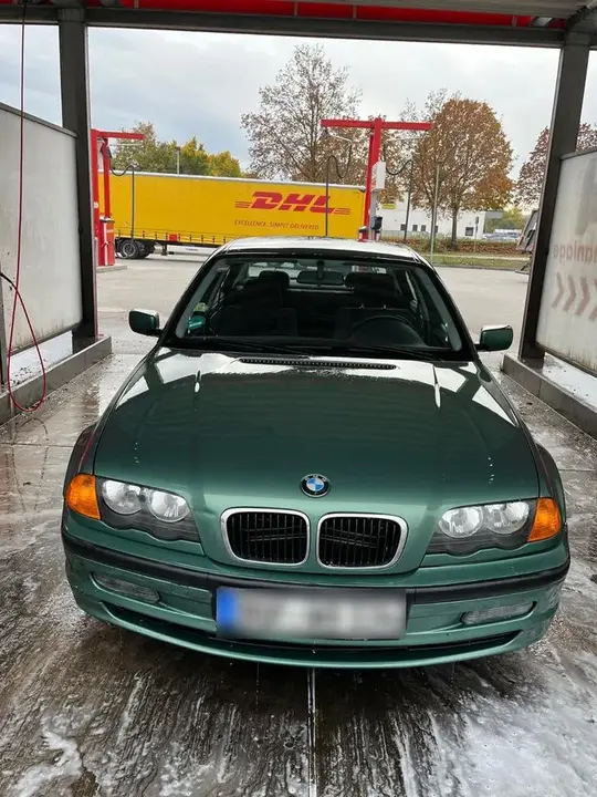 BMW 318I