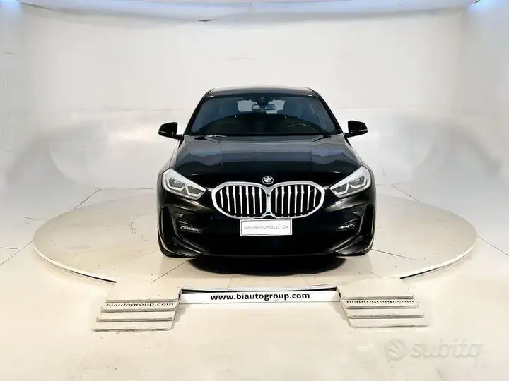 BMW 1 Series 2022 photo 3