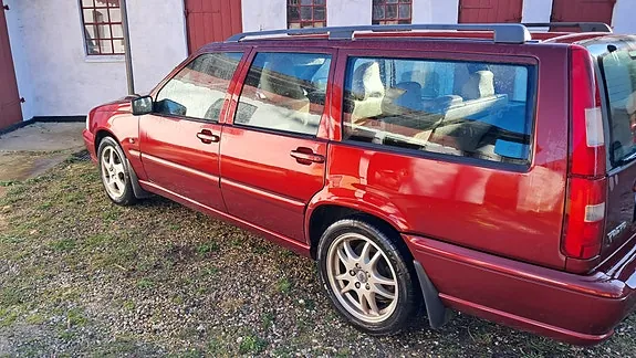 Volvo V70 2000 photo 2