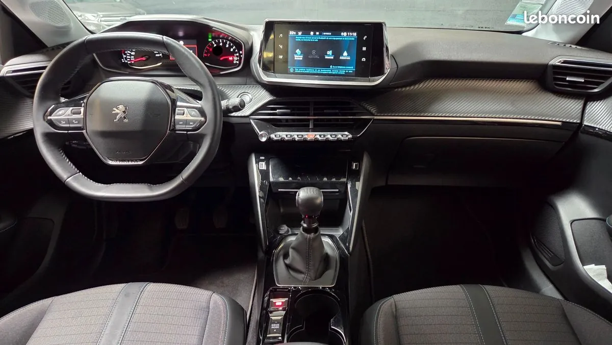 Peugeot 208 2021 photo 3