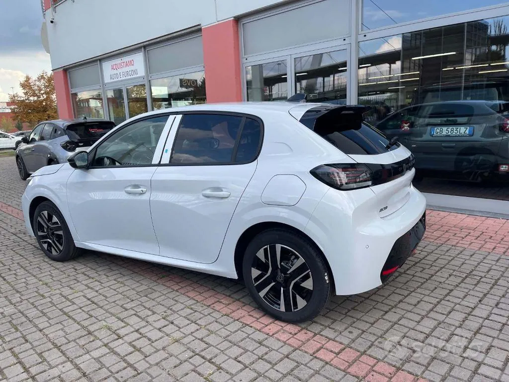 Peugeot 208 2026 photo 2