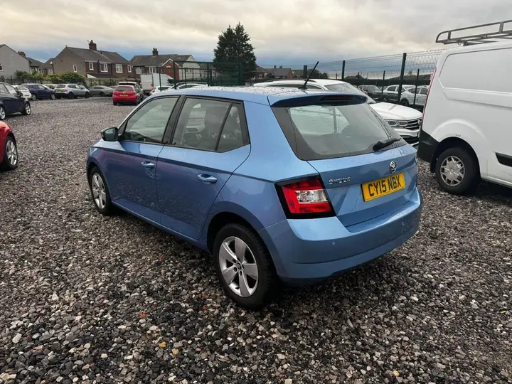 Skoda Fabia 2015 photo 4