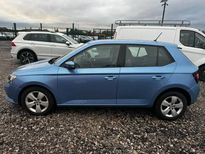 Skoda Fabia 2015 photo 5