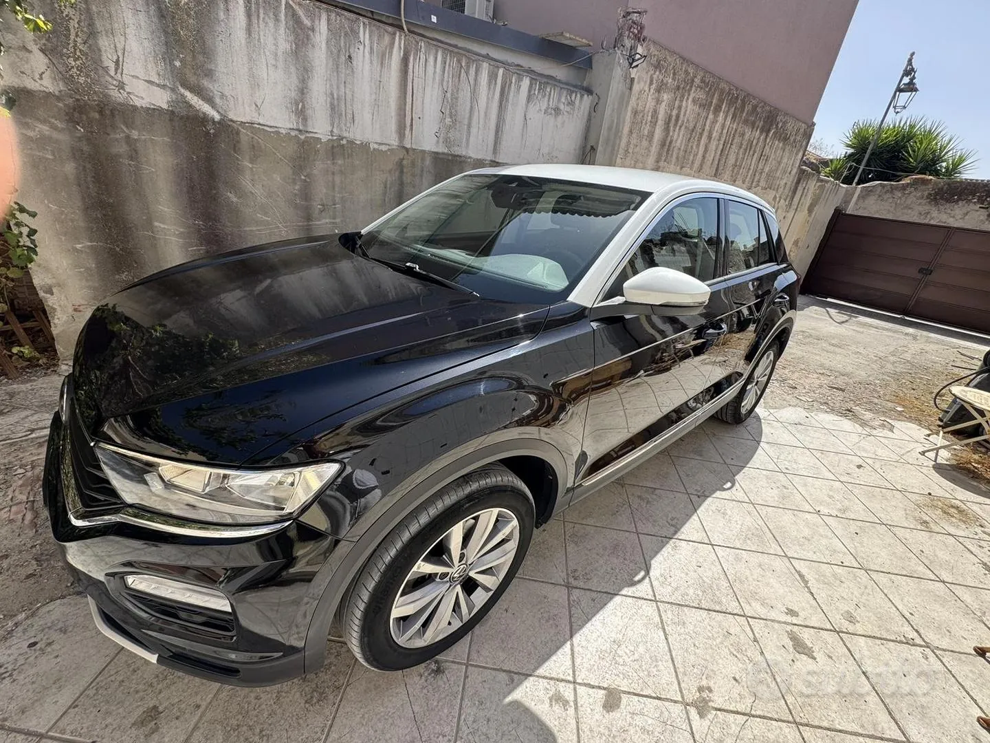 Volkswagen T-Roc 2021 photo 3