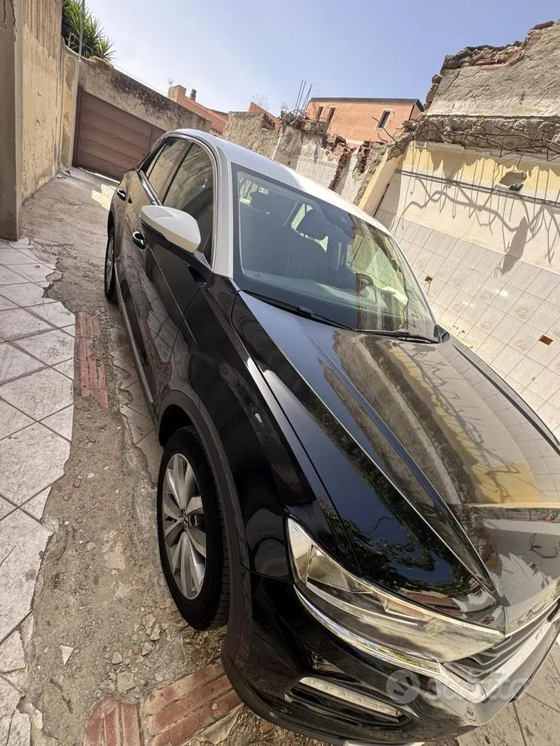 Volkswagen T-Roc 2021 photo 2