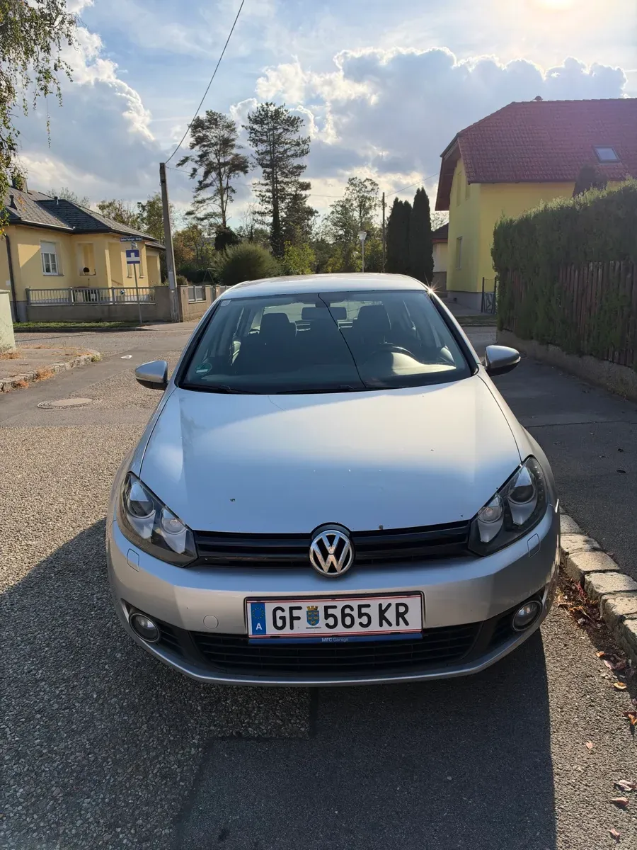 Volkswagen Golf 2011 photo 3