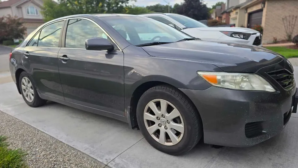 Toyota Camry 2010 photo 2
