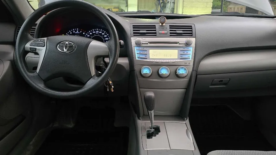 Toyota Camry 2010 photo 5