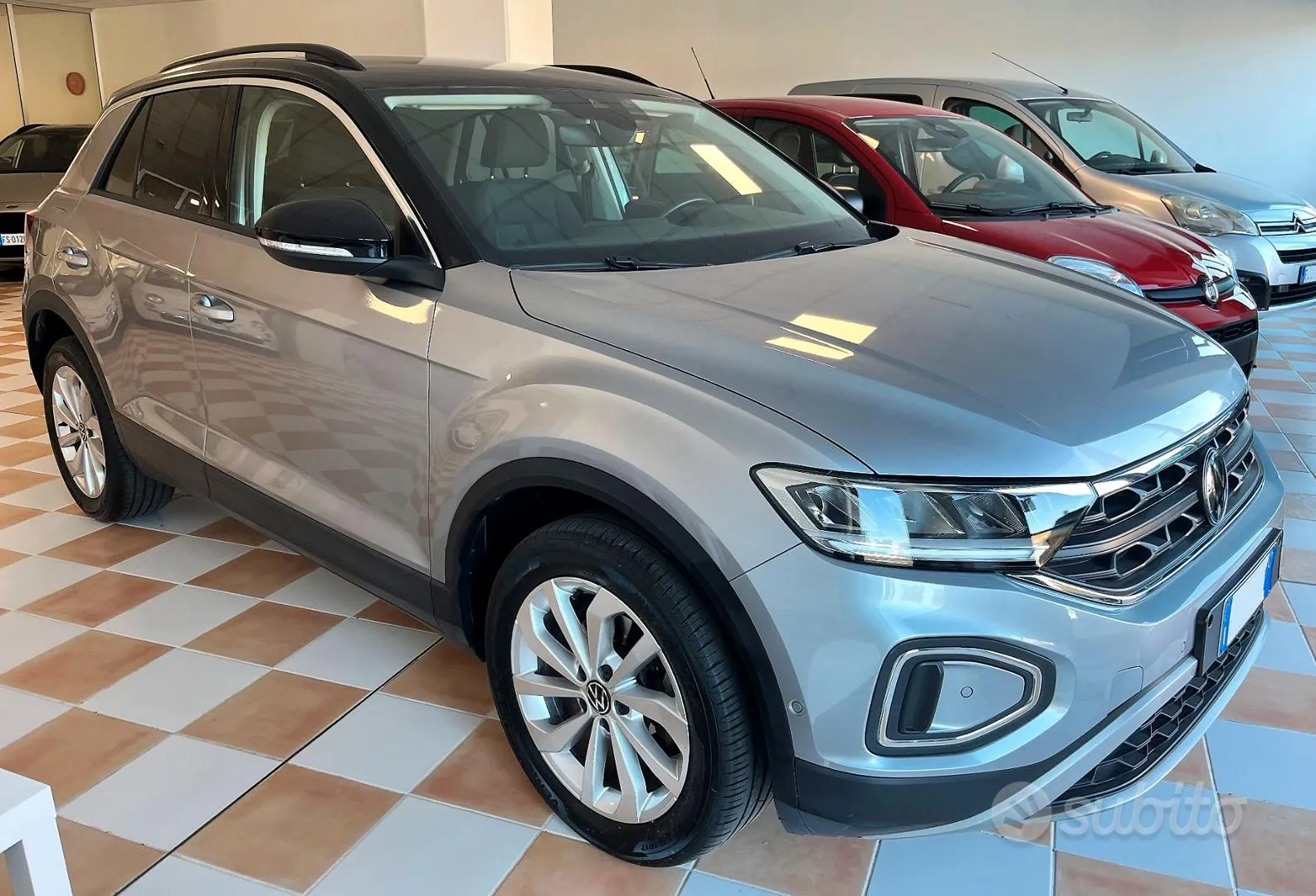 Volkswagen T-Roc 2023 photo 3