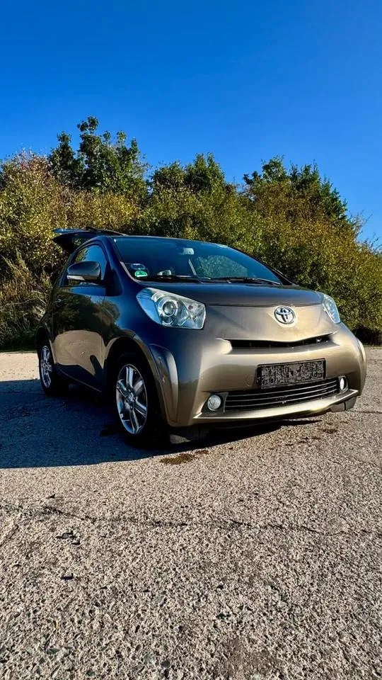 Toyota Iq