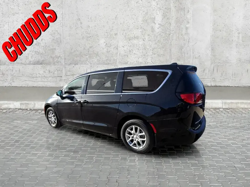 Chrysler Grand Caravan 2025 photo 3