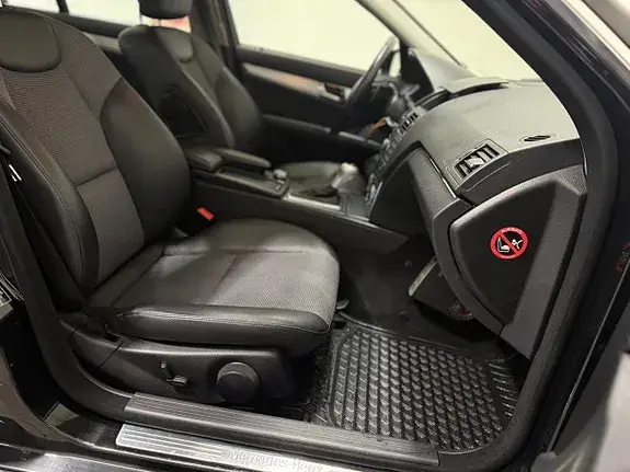 Mercedes-Benz C 220 2011 photo 5