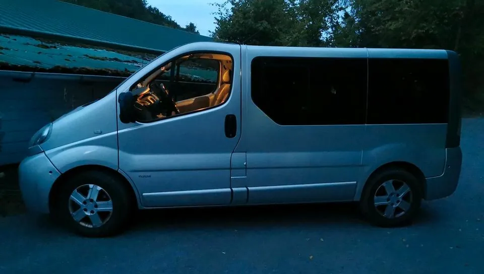 Opel Vivaro Tour