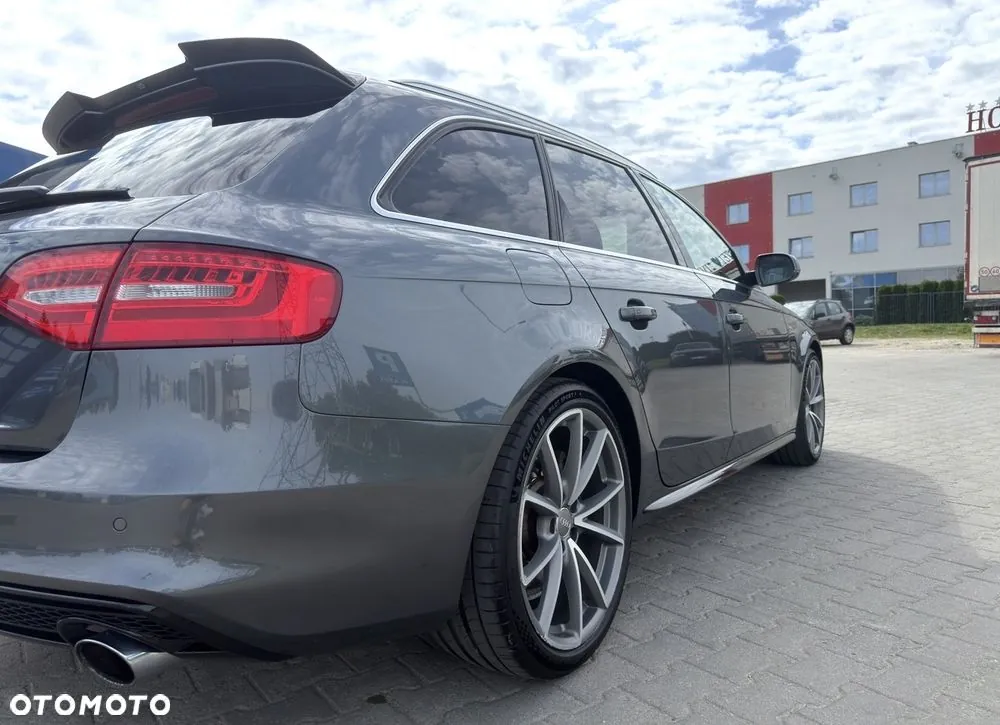 Audi A4 Avant 2015 photo 4