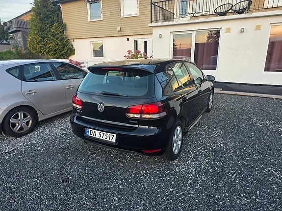 Volkswagen Golf Vi 2011 photo 2